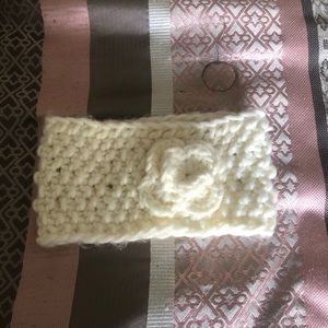 Charlotte Russe white knit headband hair accessory